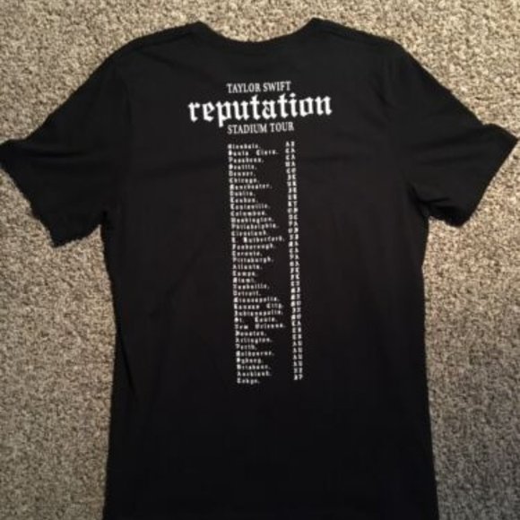 Taylor Swift T-Shirt Official Reputation Stadium Tour Large Short Sleeve Black - Picture 2 of 2